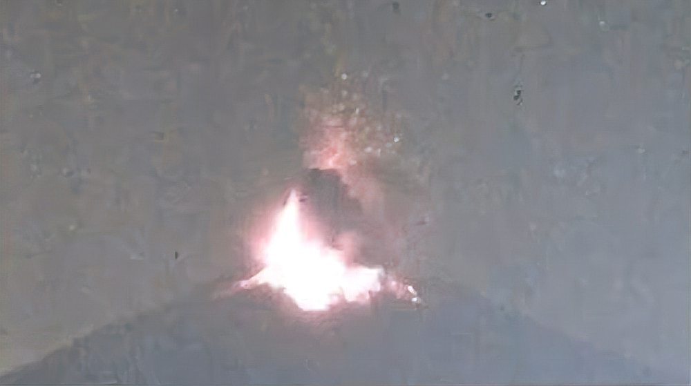日本樱岛火山今天多次喷发