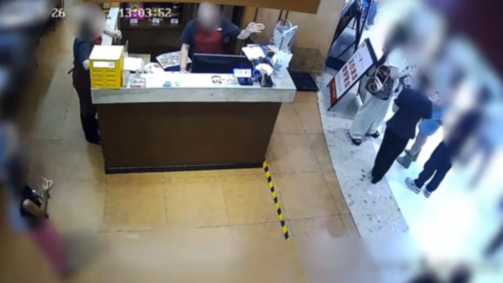 4岁男童被指摸臀 父亲最新发声：可以道歉，但不能给孩子扣莫须有的帽子