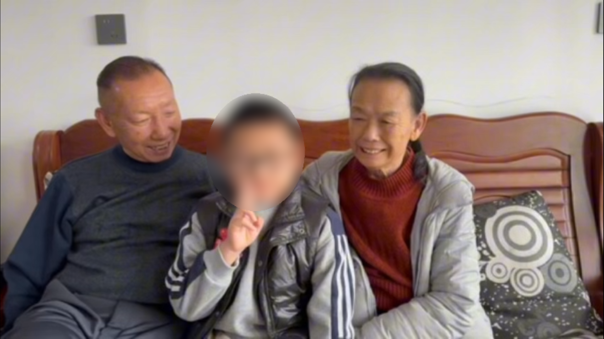 “儿子去世孙子非亲生”案 男方妹妹：把嫂子当亲姐 她却变着法要钱