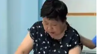 记录母亲临终前14天男子：医院没误诊，她从发病到去世过程极快