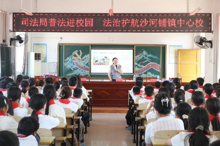 信阳固始：民法典进校园 法治护航伴成长