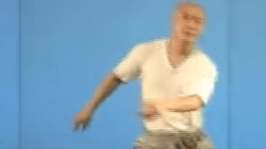 “闪身步”爆火出圈，单依纯、汪苏泷、杨迪等明星都在跳！医生紧急提醒