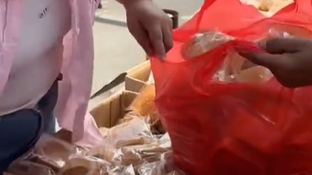 中秋节后月饼价格大跳水，最低1元1个，商户：1天能卖六七千个