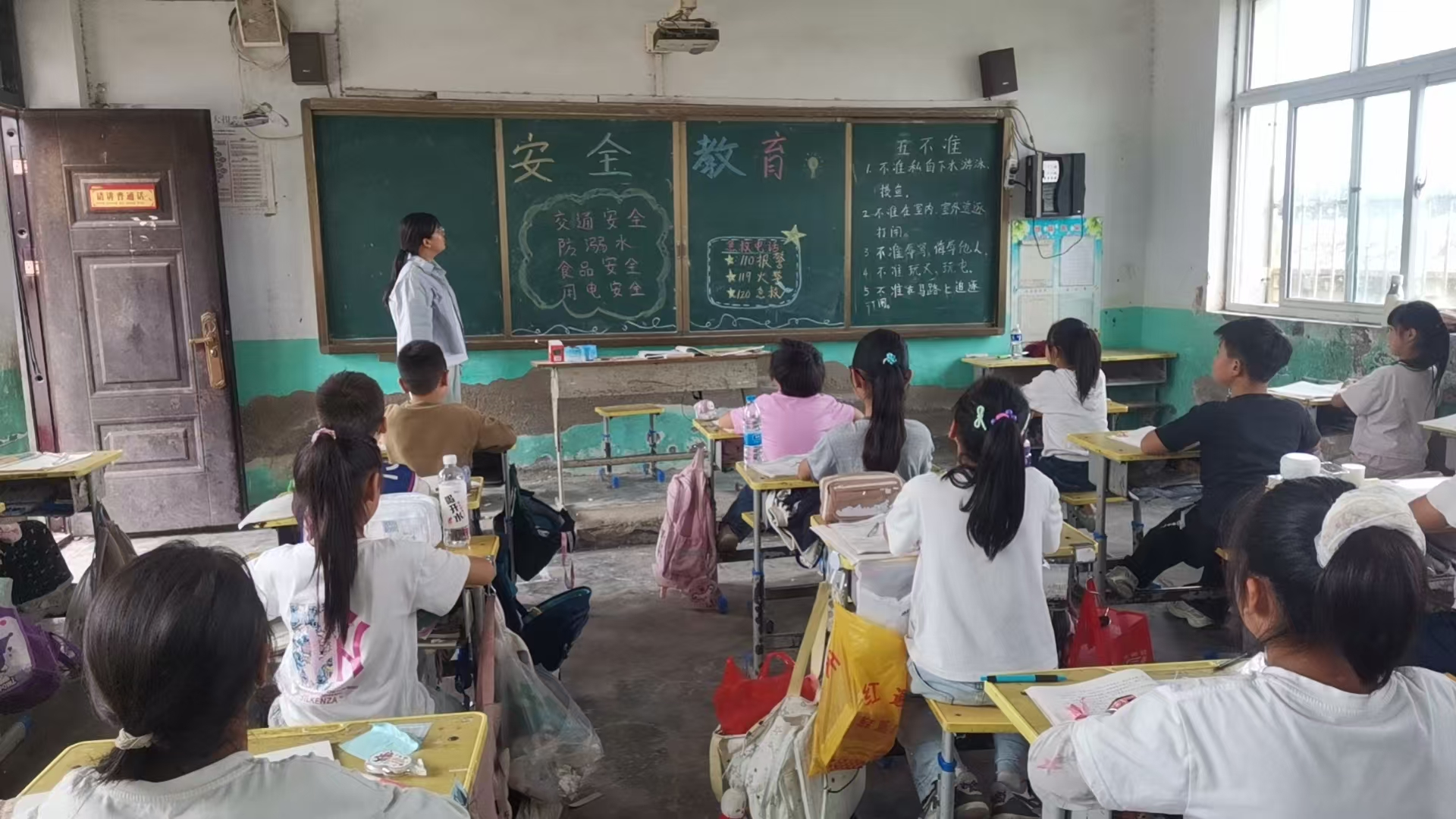 白庙乡东朱楼小学2026年秋开展安全教育活动