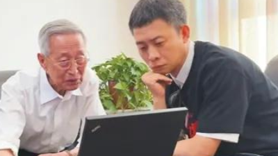 张译在人民日报撰文《这九个字，让我终于望得见他了》