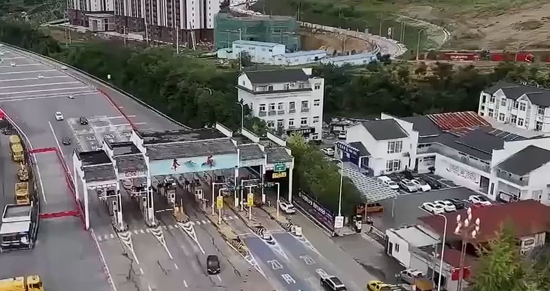 返程别为省钱冒险踩零点驶离高速