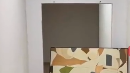 女子入住酒店房间后发现装饰画后有楼梯，酒店：设置这个空间是用于设备检修